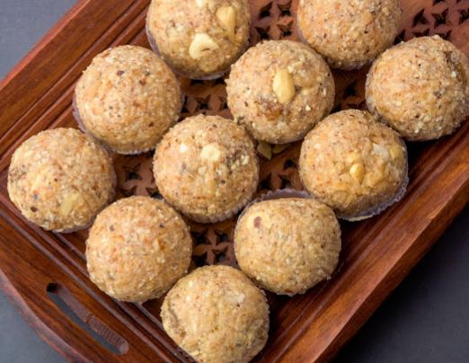 Almond Ladoo (with Jaggery)